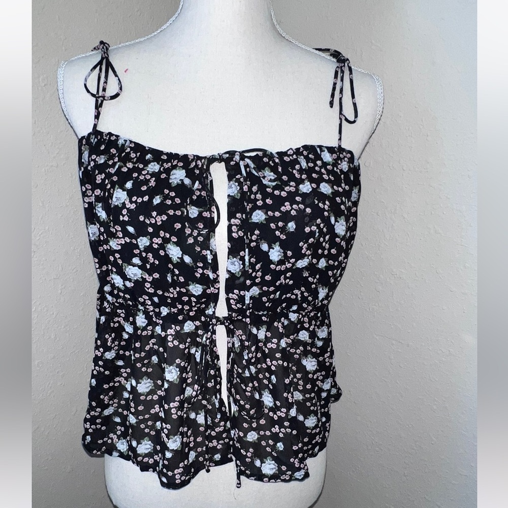 Flirty Lulus “Bloom Me Away” Breezy Tie-Strap Sleeveless Going Out Top